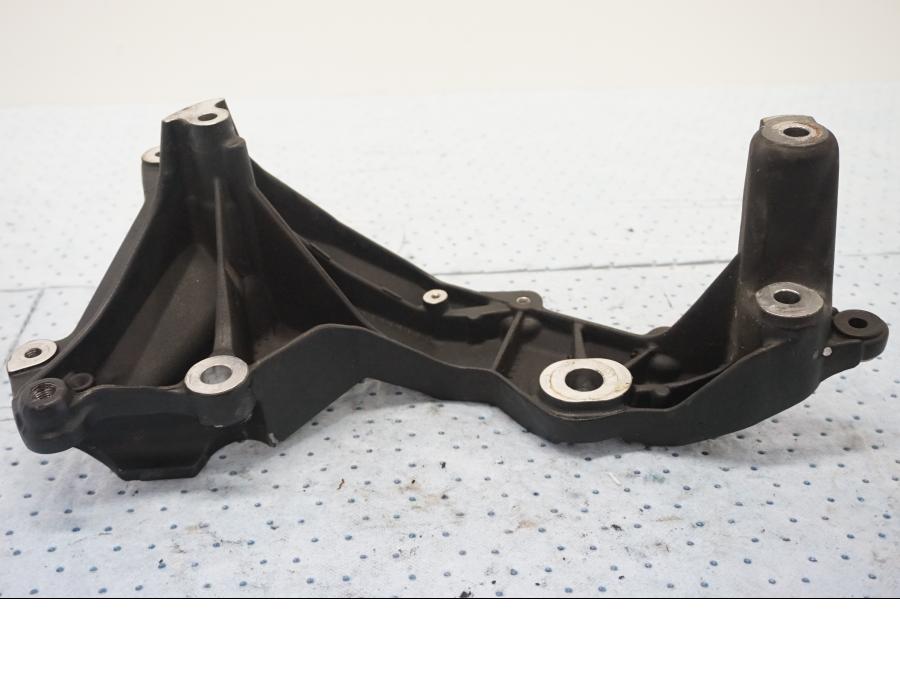 Höger sida på Ramdel från en MV Agusta F3 675 -2014 motorcykel.