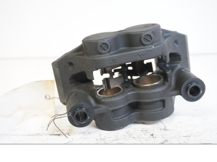 Höger sida på Bromsok från en Yamaha MT-09 Tracer -2016 motorcykel.