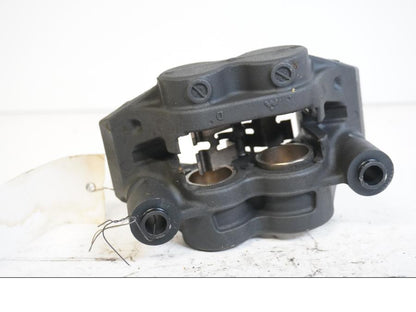 Höger sida på Bromsok från en Yamaha MT-09 Tracer -2016 motorcykel.