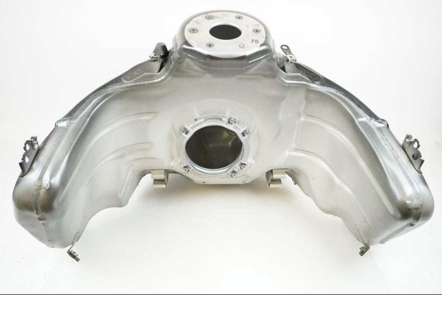 Vänster sida på Bensintank från en BMW R 1250 GSA -2021 motorcykel.