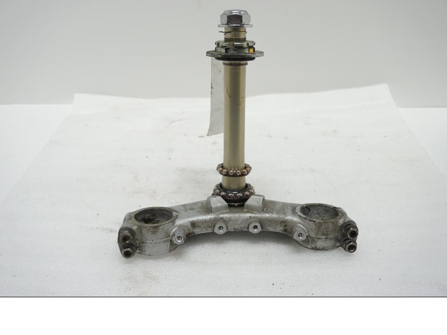 Framsidan på Gaffelkrona från en Honda XL 1000 V -2008 motorcykel.