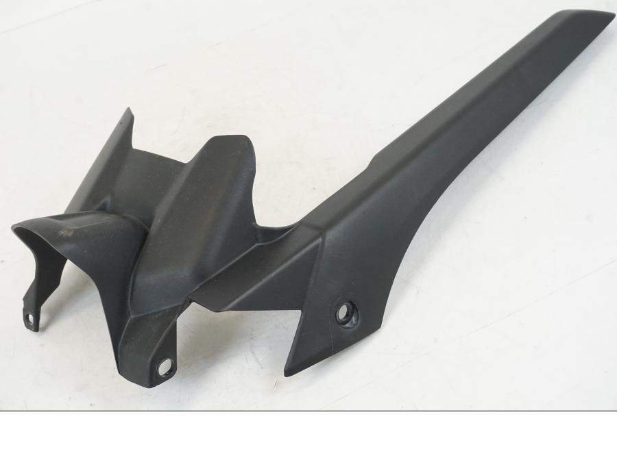 Framsidan på Svingskärm från en Yamaha YZF R7 -2022 motorcykel.