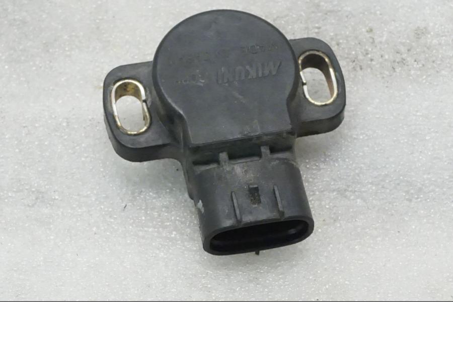 Framsidan på TPS från en Yamaha XVS 650 -1999 motorcykel.