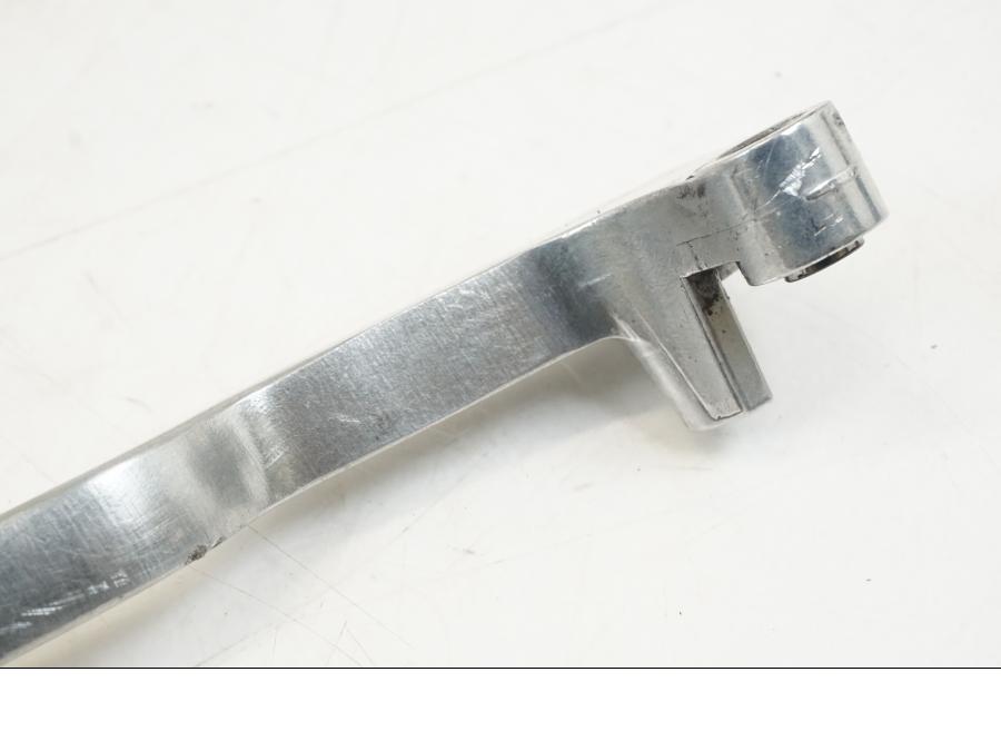 Extrabild1 på Kopplingsgrepp från en Aprilia Tuono V4R -2011 motorcykel.