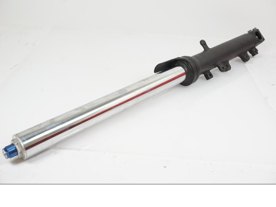 Framsidan på Gaffelben från en Yamaha YZF R6 -2006 motorcykel.