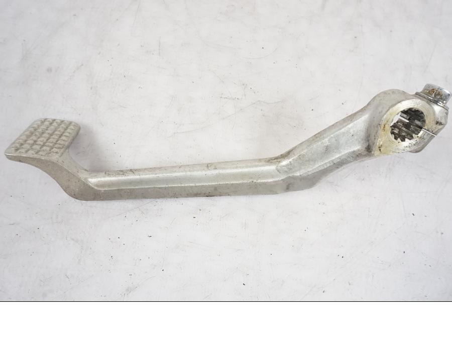 Höger sida på Bromspedal från en Suzuki GSX 550 EF -1985 motorcykel.