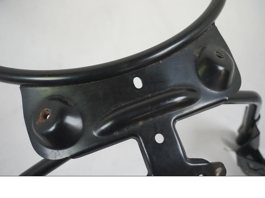 Vänster sida på Luftburk från en BMW F 650 CS -2002 motorcykel.