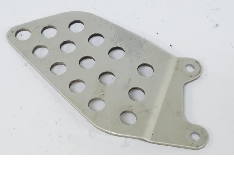 Höger sida på Fotpinnehälskydd från en Honda CBR 900 RR -2002 motorcykel.