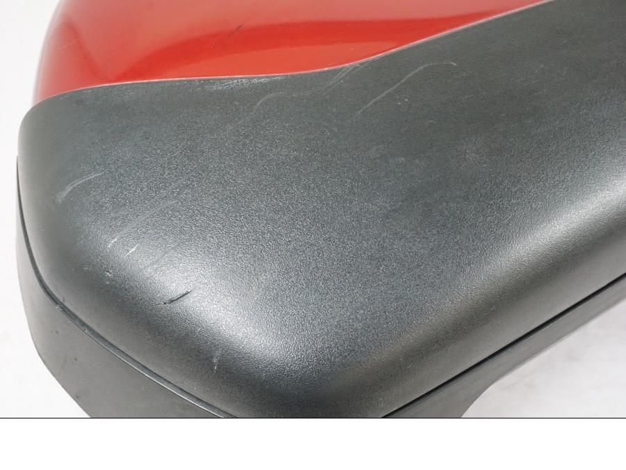 Baksidan på Sidoväska från en Honda NT 650 V -2002 motorcykel.