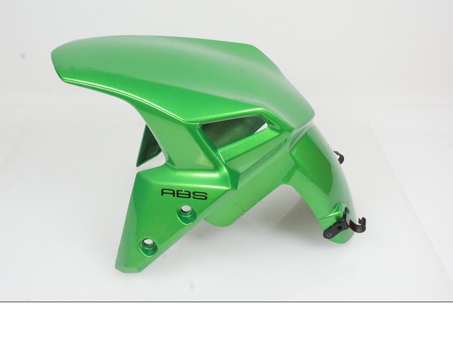 Baksidan på Framskärm från en Kawasaki Z 900 -2017 motorcykel.