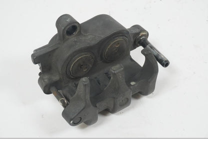 Vänster sida på Bromsok från en Triumph Rocket III -2007 motorcykel.