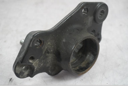 Vänster sida på Ramdel från en H-D Touring Street Glide FLHX -2009 motorcykel.