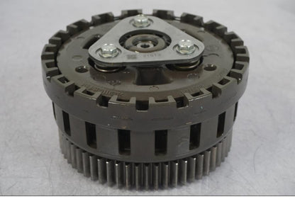 Vänster sida på Kopplingskorg från en BMW R 1250 GS -2023 motorcykel.