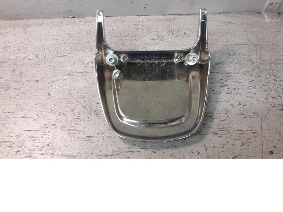 Baksidan på Dekorkåpa från en H-D Softail -2008 motorcykel.