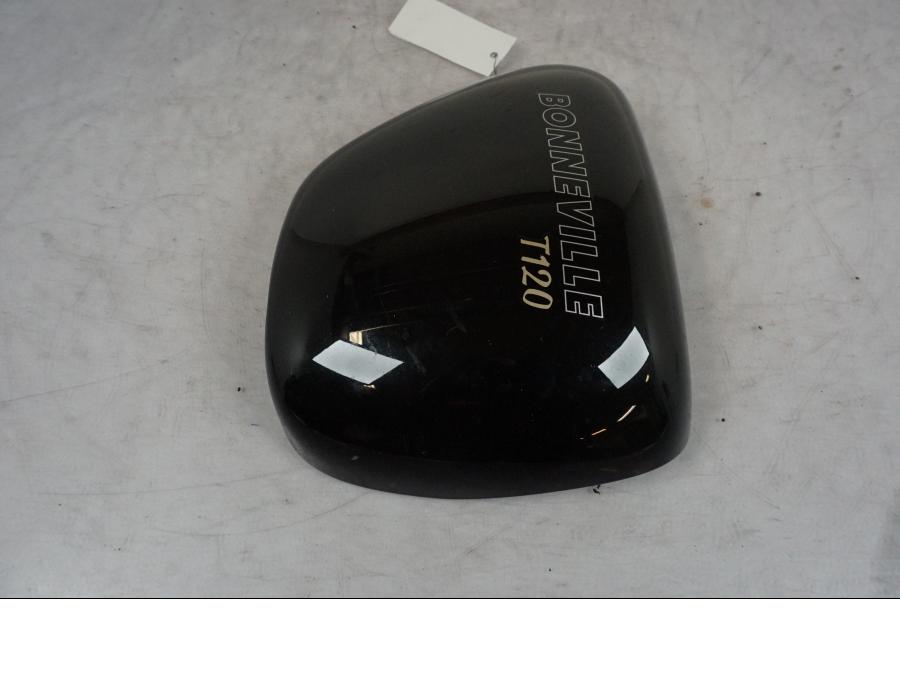 Baksidan på Sidopanel från en Triumph Bonneville T120 -2021 motorcykel.