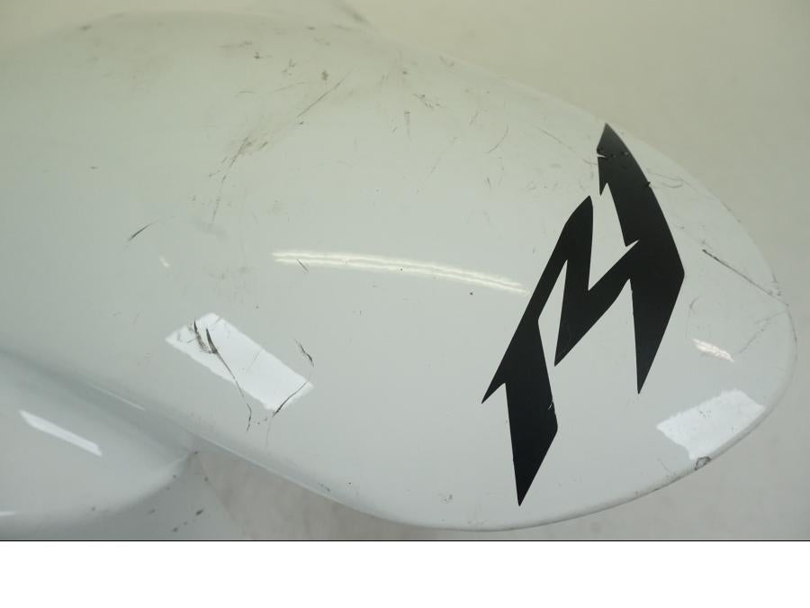 Baksidan på Framskärm från en Yamaha YZF 1000 R1 -2004 motorcykel.