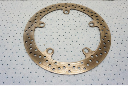 Framsidan på Bromsskiva från en BMW F 800 ST -2007 motorcykel.