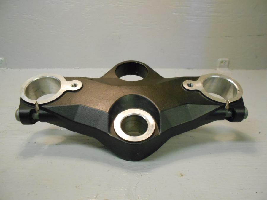 Framsidan på Gaffelkrona från en Yamaha YZF-R 125 -2012 motorcykel.