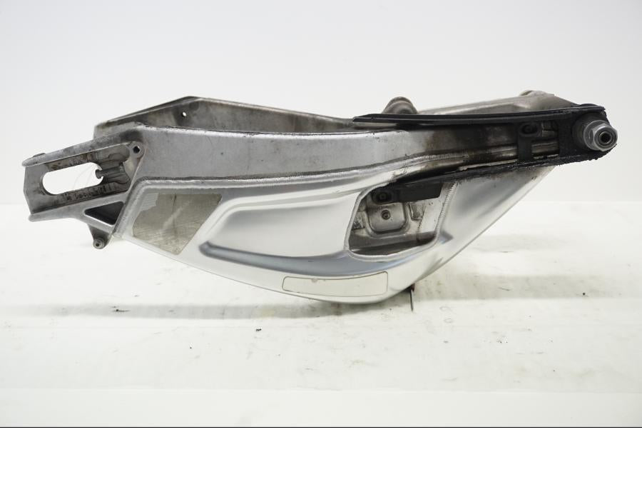 Höger sida på Sving från en BMW S 1000 RR -2010 motorcykel.