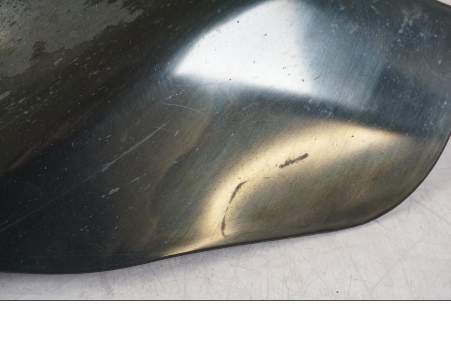 Extrabild2 på Magkåpa från en Suzuki GSX 1300 RX -1999 motorcykel.