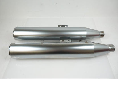 Framsidan på Ljuddämpare från en H-D Fat Boy -2018 motorcykel.