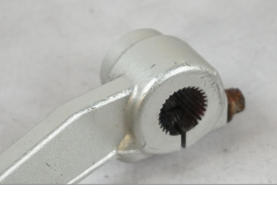 Baksidan på Växelpedal från en BMW R 1200 R -2007 motorcykel.