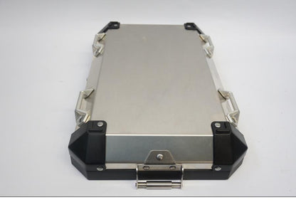 Höger sida på Väsklock från en BMW R 1200 GS -2019 motorcykel.