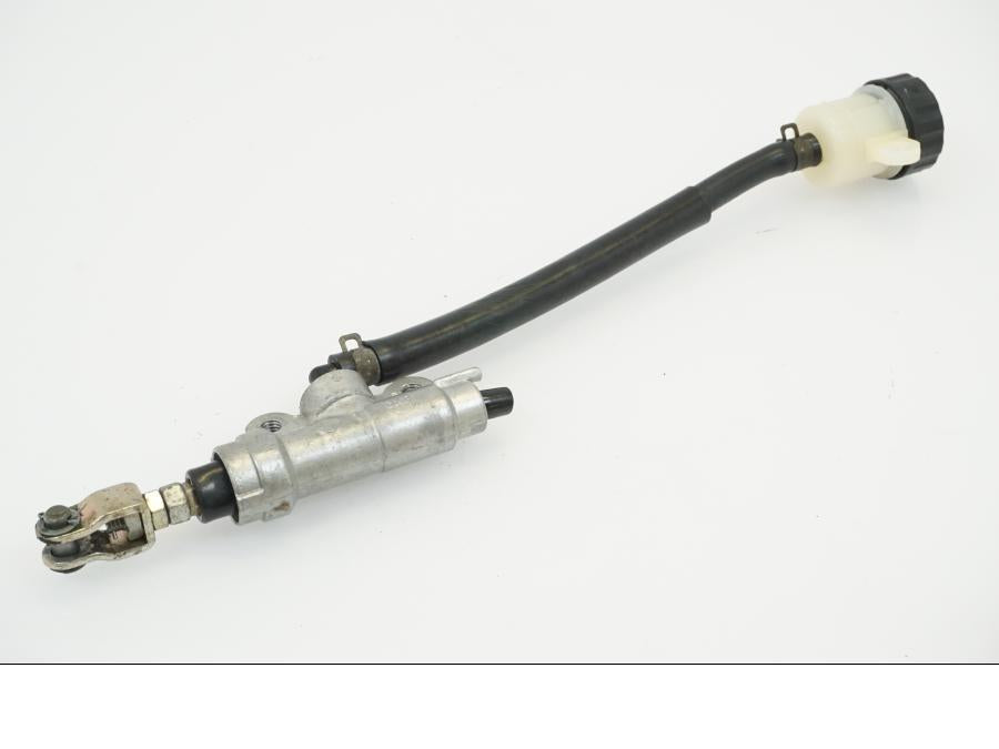 Framsidan på Bromshuvudcylinder från en Yamaha XT 660 R -2004 motorcykel.