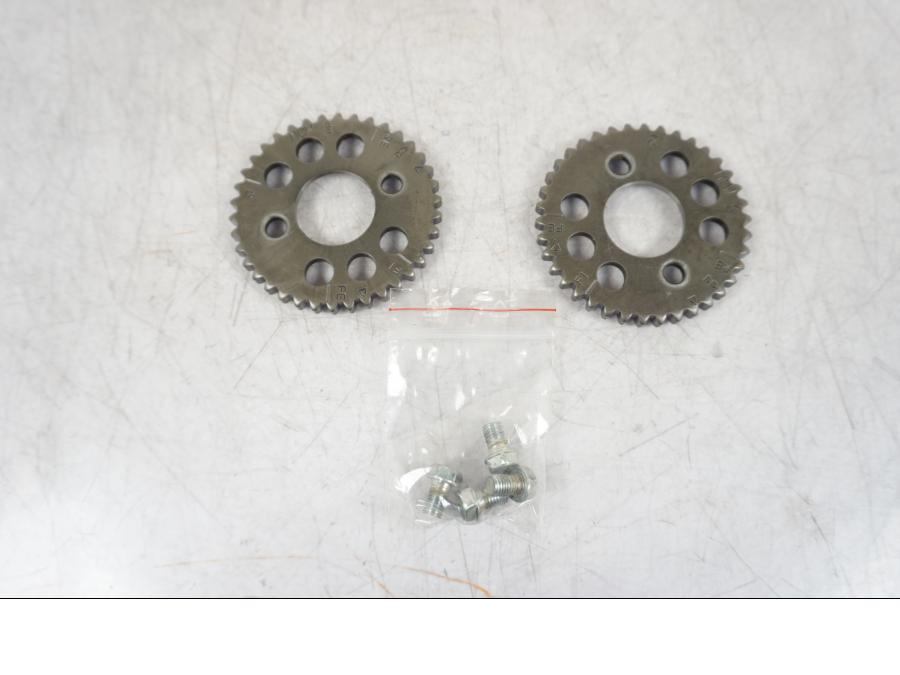 Framsidan på Kamkedjedrev från en Honda VFR 800 -2005 motorcykel.