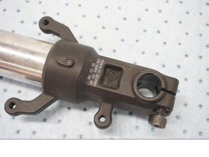 Vänster sida på Gaffelben från en KTM 125 Duke -2017 motorcykel.