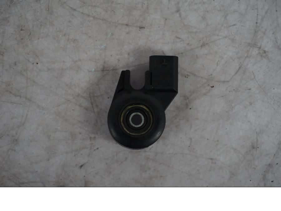 Framsidan på Sidostödsbrytare från en BMW S 1000 XR -2019 motorcykel.