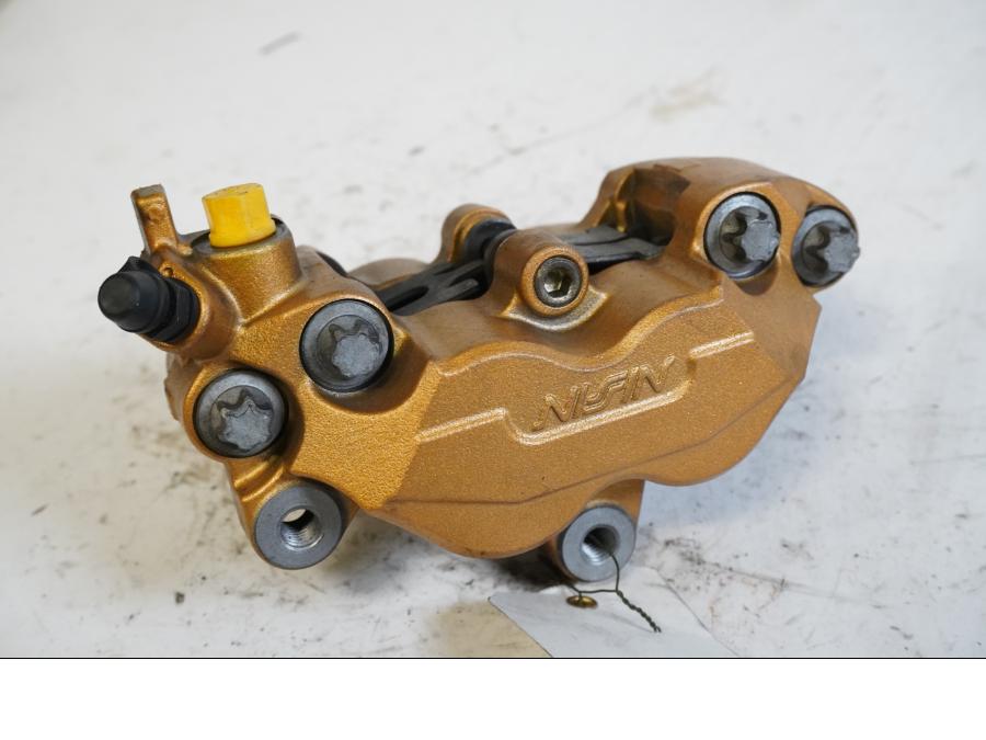 Framsidan på Bromsok från en Kawasaki Z 1000 -2003 motorcykel.