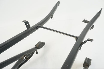 Vänster sida på Bakram från en BMW F 650 CS -2002 motorcykel.