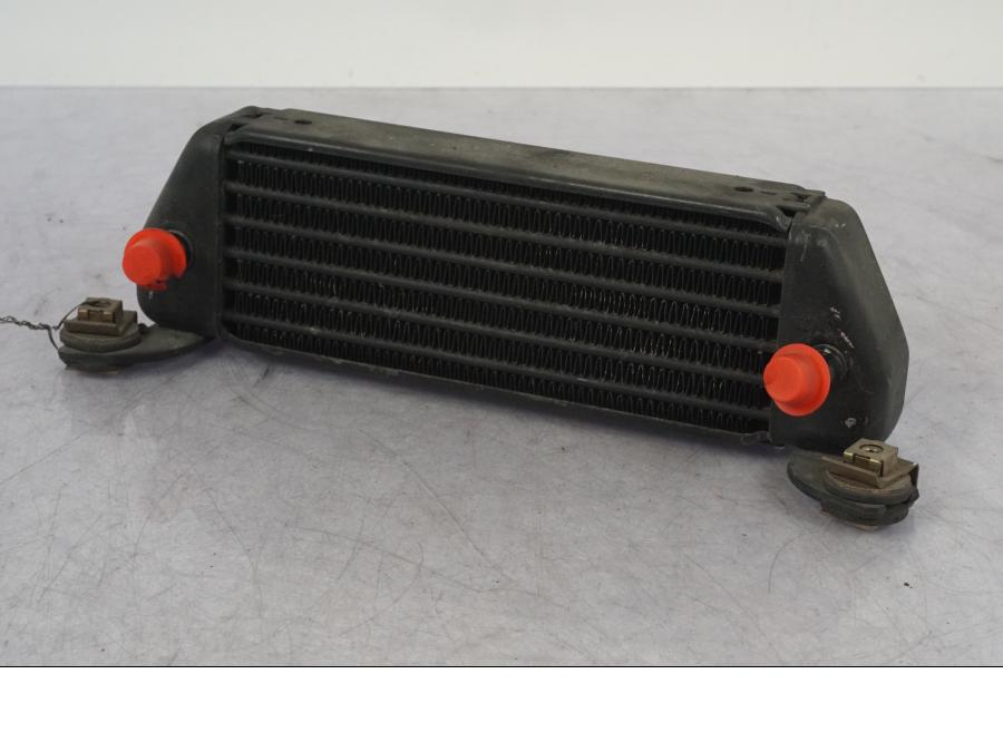 Baksidan på Oljekyl från en BMW R 1100 GS -1998 motorcykel.