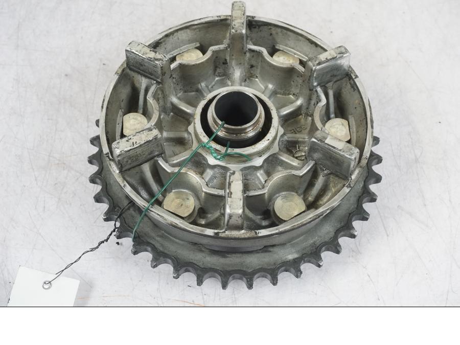 Extrabild2 på Drevfäste från en Suzuki GSX 1300 RX -1999 motorcykel.