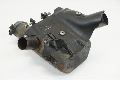 Höger sida på Mellanburk från en Suzuki GSX-R 1000 -2009 motorcykel.