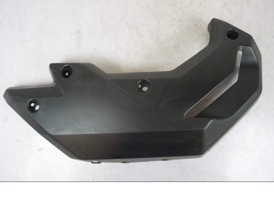 Framsidan på Magkåpa från en Yamaha MT 125 -2017 motorcykel.