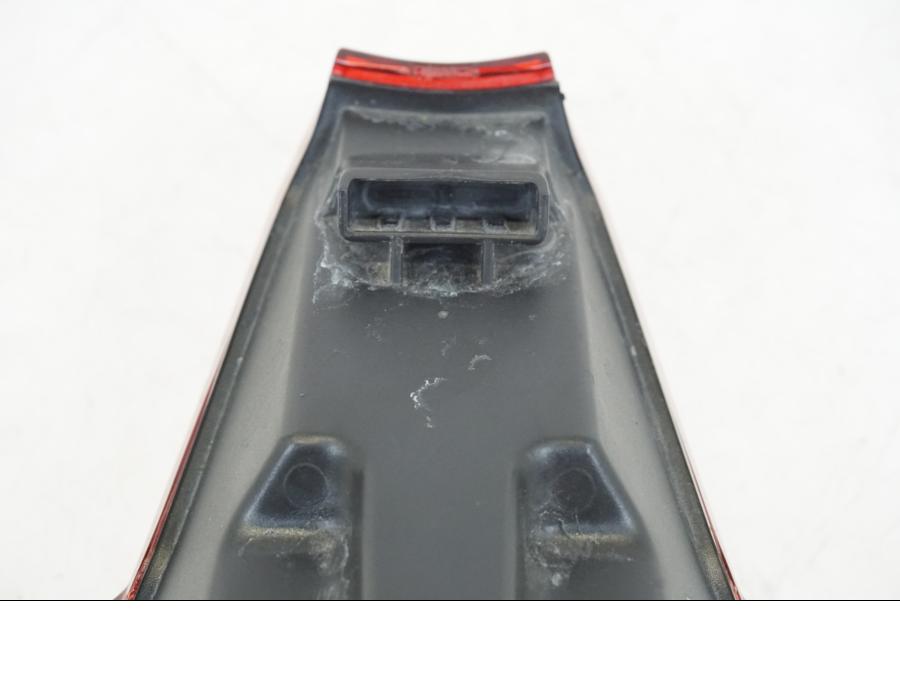 Snett uppifrån på Baklampa från en Kawasaki NINJA 400 -2020 motorcykel.