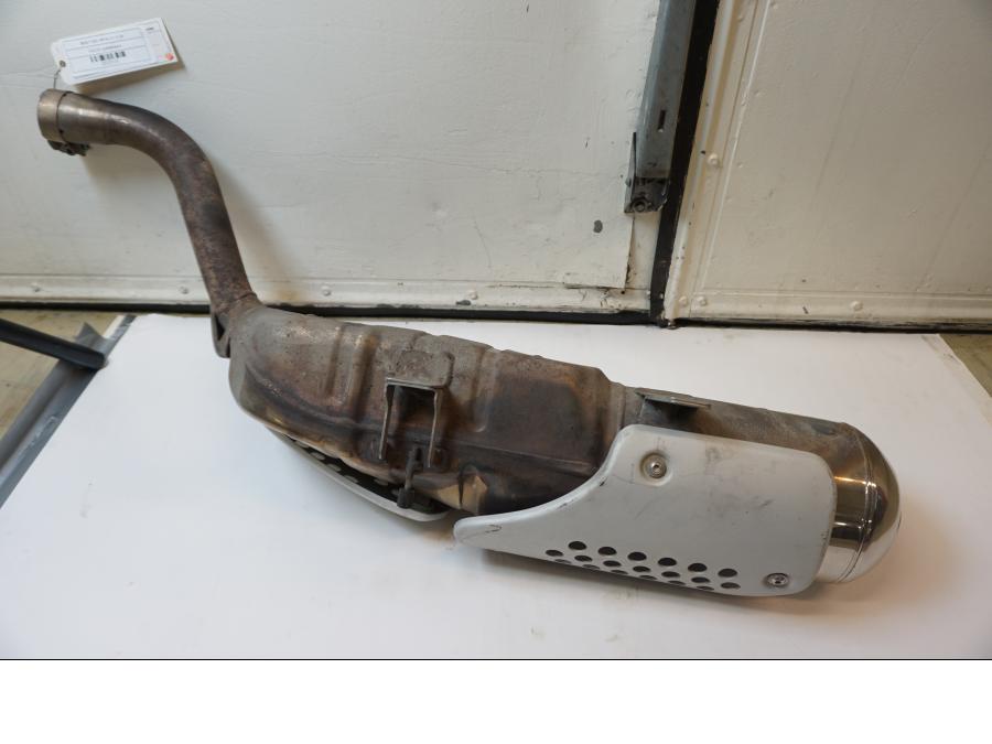 Framsidan på Ljuddämpare från en BMW F 650 -1999 motorcykel.