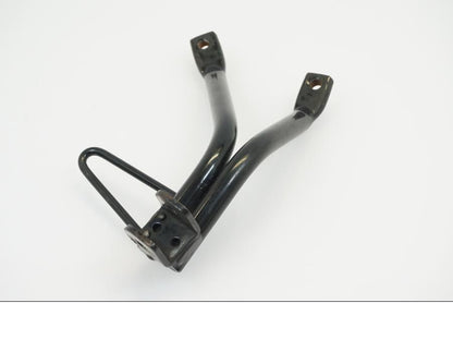 Framsidan på Fotpinnefäste från en Yamaha WR 125 -2010 motorcykel.