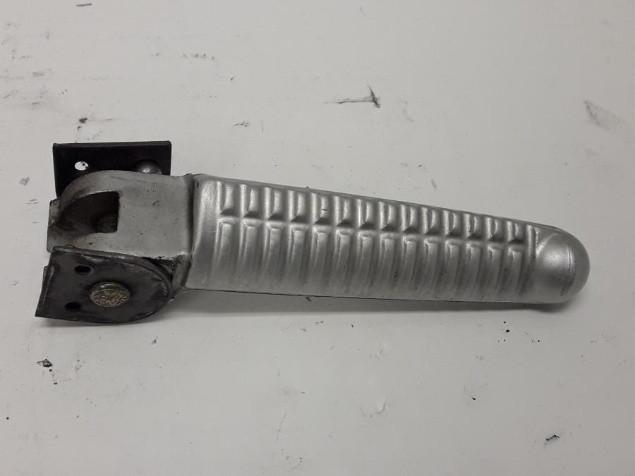 Framsidan på Fotpinne från en Ducati 750 SS -2000 motorcykel.