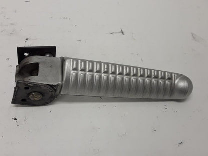 Framsidan på Fotpinne från en Ducati 750 SS -2000 motorcykel.