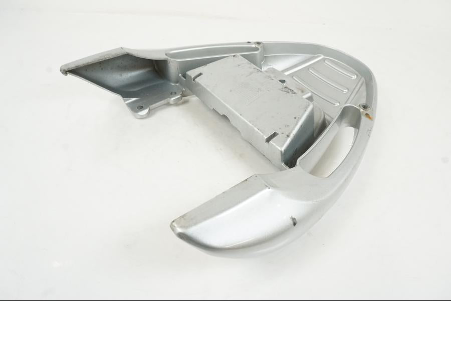 Höger sida på Passagerarhandtag från en Yamaha BT 1100 -2003 motorcykel.