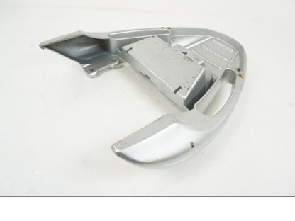 Höger sida på Passagerarhandtag från en Yamaha BT 1100 -2003 motorcykel.