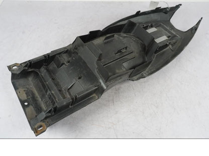 Framsidan på Undertail från en Suzuki GSF 1250 -2010 motorcykel.