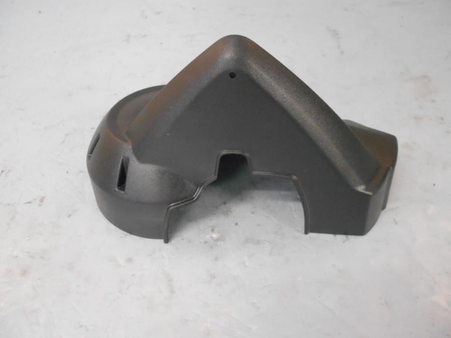 Baksidan på Instrumentbakstycke från en Triumph Street Triple -2013 motorcykel.