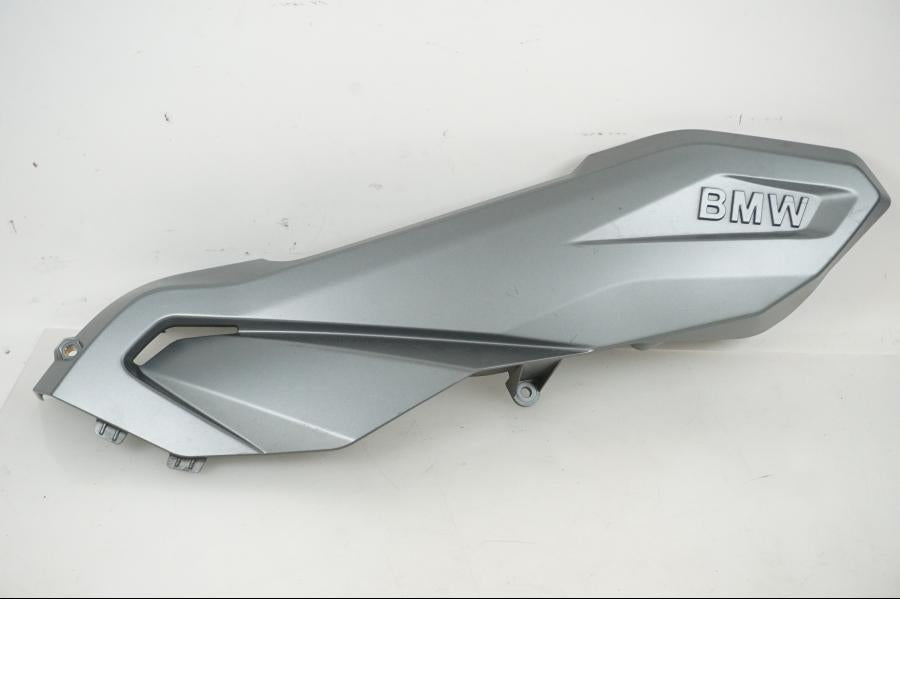 Framsidan på Motorkåpa från en BMW C400 -2019 motorcykel.