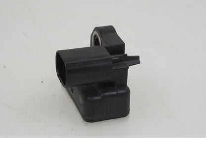 Höger sida på Acceleration Sensor från en KTM 1290 Super Duke -2019 motorcykel.