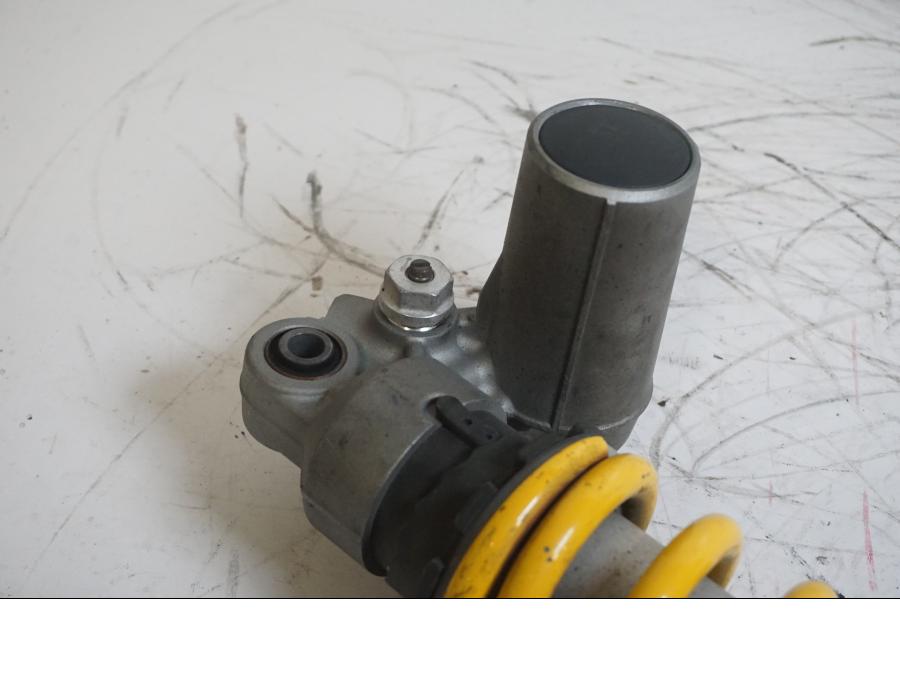 Vänster sida på Stötdämpare från en Yamaha YZF R6 -1999 motorcykel.