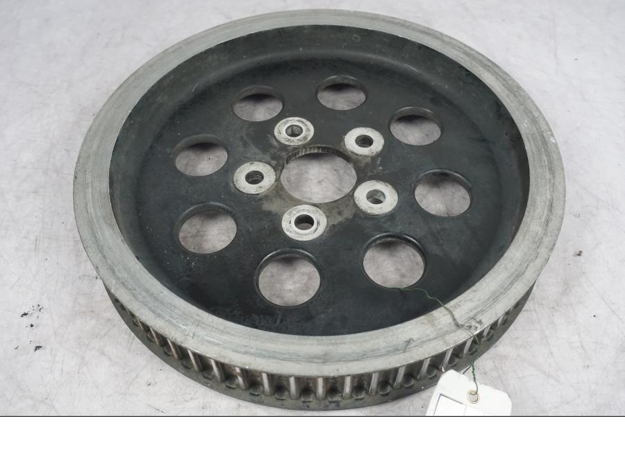 Framsidan på Remdrev från en H-D Softail Heritage Classic FLSTC/I -1995 motorcykel.